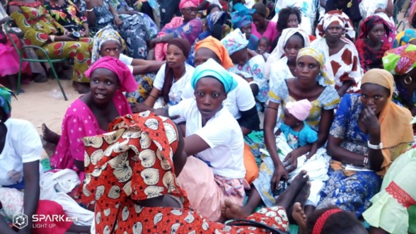 Fallou Ndiaye mobilise pour Macky (Images) Fallou Ndiaye mobilise pour Macky (Images)