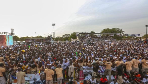 Fortes affluences à Gossas et à Bambey : Macky rassuré par ses militants Fortes affluences à Gossas et à Bambey : Macky rassuré par ses militants