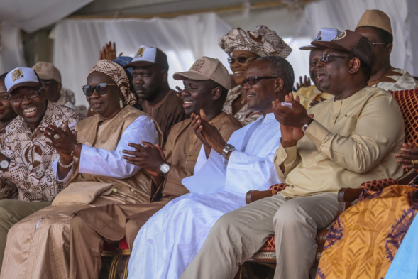 Mbour chante en chœur la victoire de Macky Sall : le refrain triomphal ! Mbour chante en chœur la victoire de Macky Sall : le refrain triomphal !