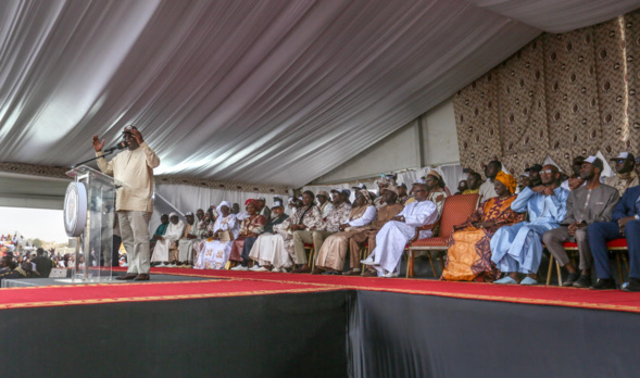 Mbour chante en chœur la victoire de Macky Sall : le refrain triomphal ! Mbour chante en chœur la victoire de Macky Sall : le refrain triomphal !