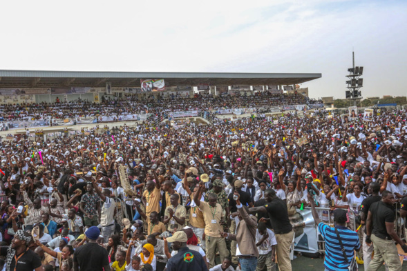 Mbour chante en chœur la victoire de Macky Sall : le refrain triomphal ! Mbour chante en chœur la victoire de Macky Sall : le refrain triomphal !