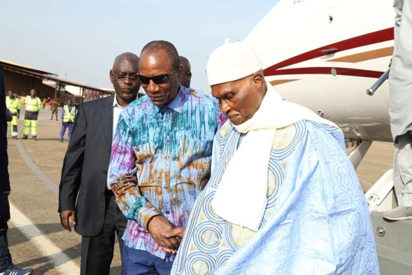 ​Wade à Conakry – L’ancien président négocie pour… Karim