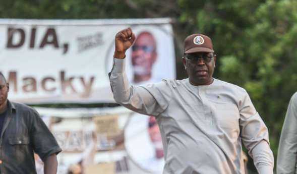 Macky est arrivé, Thies est tombé ! Macky est arrivé, Thies est tombé !