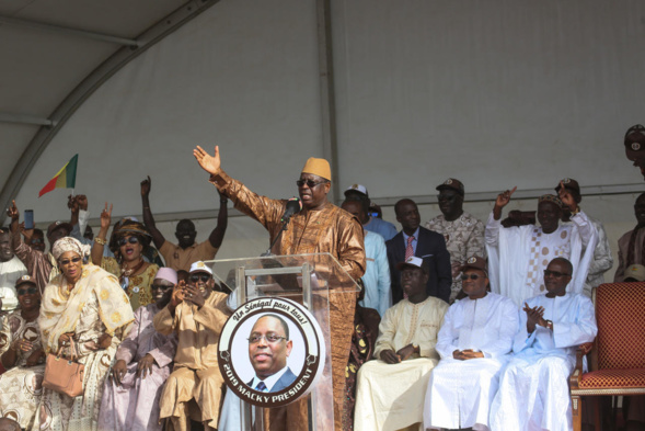  Tivaouane : Macky loue le rôle des confréries  Tivaouane : Macky loue le rôle des confréries