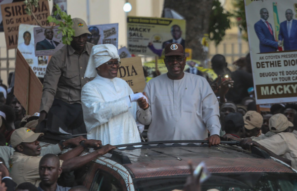 Thiès tombe finalement dans l'escarcelle du... Macky! (IMAGES EXCLUSIVES) Thiès tombe finalement dans l'escarcelle du... Macky! (IMAGES EXCLUSIVES)
