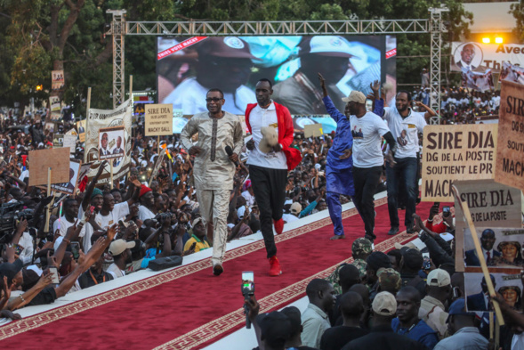 Thiès tombe finalement dans l'escarcelle du... Macky! (IMAGES EXCLUSIVES) Thiès tombe finalement dans l'escarcelle du... Macky! (IMAGES EXCLUSIVES)