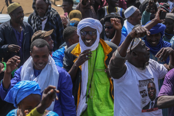 La banlieue dakaroise déroule le tapis rouge à Macky et bat le record d'affluence La banlieue dakaroise déroule le tapis rouge à Macky et bat le record d'affluence