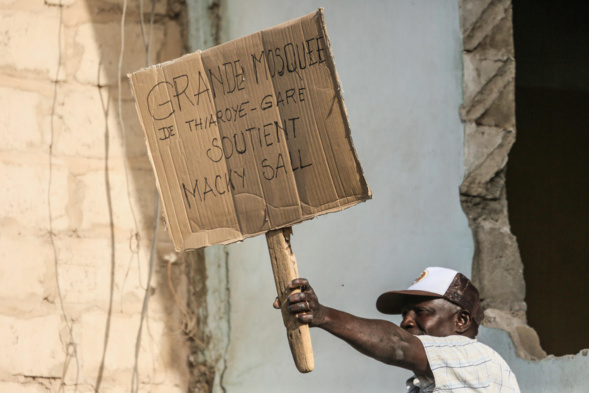 La banlieue dakaroise déroule le tapis rouge à Macky et bat le record d'affluence La banlieue dakaroise déroule le tapis rouge à Macky et bat le record d'affluence