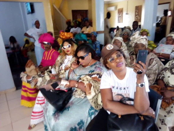 Les Amazones de Liberté 6 derrière DIOP SY se mobilisent pour la réélection de Macky Sall. ( IMAGES ) Les Amazones de Liberté 6 derrière DIOP SY se mobilisent pour la réélection de Macky Sall. ( IMAGES )