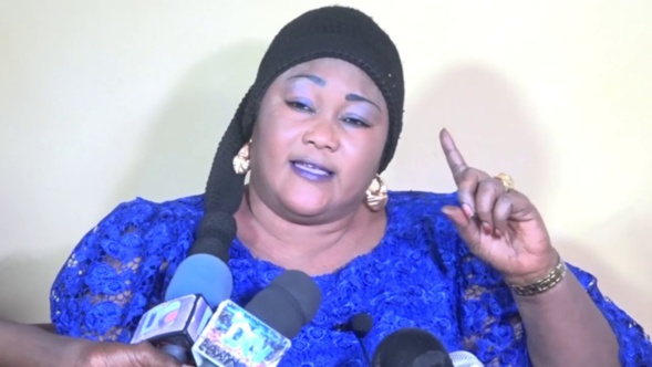 COUP DE TONNERRE À TOUBA / Sokhna Astou Boury Mbacké claque la porte de l'Apr à 72 heures de la présidentielle COUP DE TONNERRE À TOUBA / Sokhna Astou Boury Mbacké claque la porte de l'Apr à 72 heures de la présidentielle