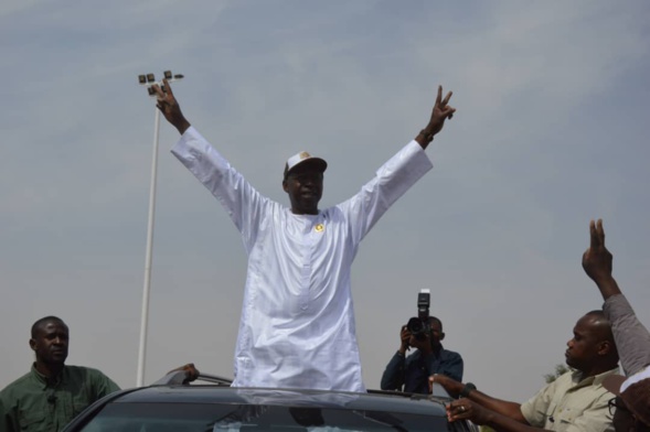 Les dix jeunes manipulés par Galass Kaltom et Junior Cissé Lô contre le Pm Mahammed Dionne, ignorent que... Les dix jeunes manipulés par Galass Kaltom et Junior Cissé Lô contre le Pm Mahammed Dionne, ignorent que...