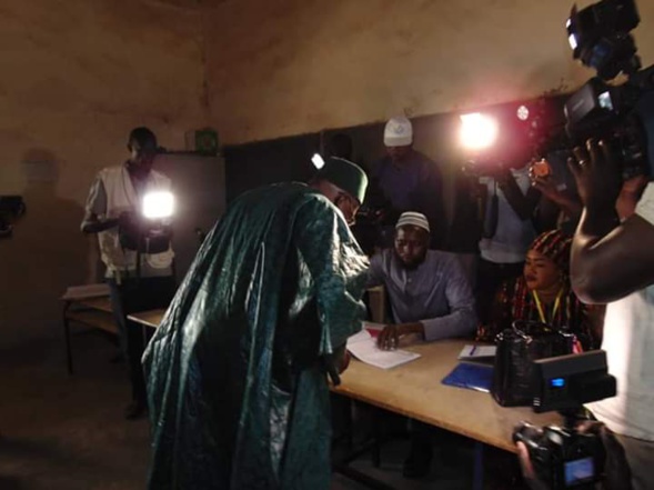 Le vote du candidat Issa Sall (Images)