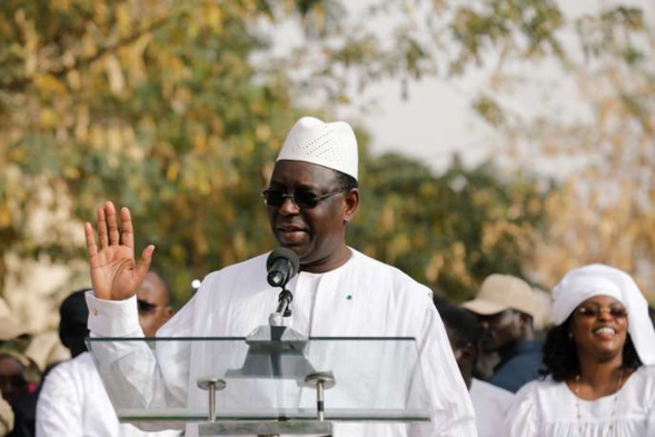 MACKY SALL rempile pour 5 ans avec 58,27 % des suffrages MACKY SALL rempile pour 5 ans avec 58,27 % des suffrages