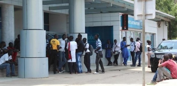 Ecobank : Un étudiant pompe 323 millions Ecobank : Un étudiant pompe 323 millions