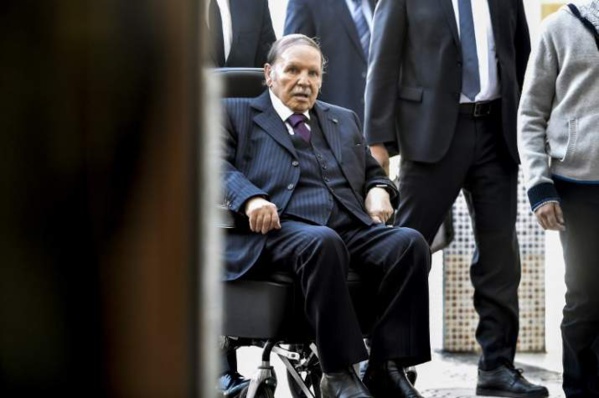 Le président Abdelaziz Bouteflika appelle à la vigilance contre le risque "de chaos" en Algérie Le président Abdelaziz Bouteflika appelle à la vigilance contre le risque "de chaos" en Algérie