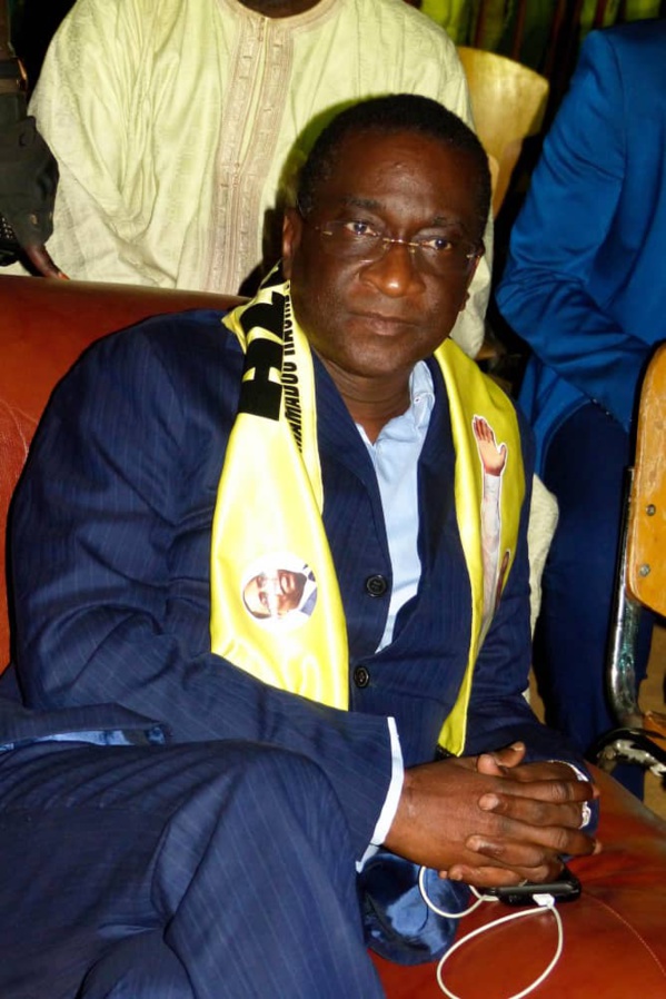 Racine Sy célèbre la victoire du Pr Macky Sall à Podor par un méga-concert de Waly Seck Racine Sy célèbre la victoire du Pr Macky Sall à Podor par un méga-concert de Waly Seck