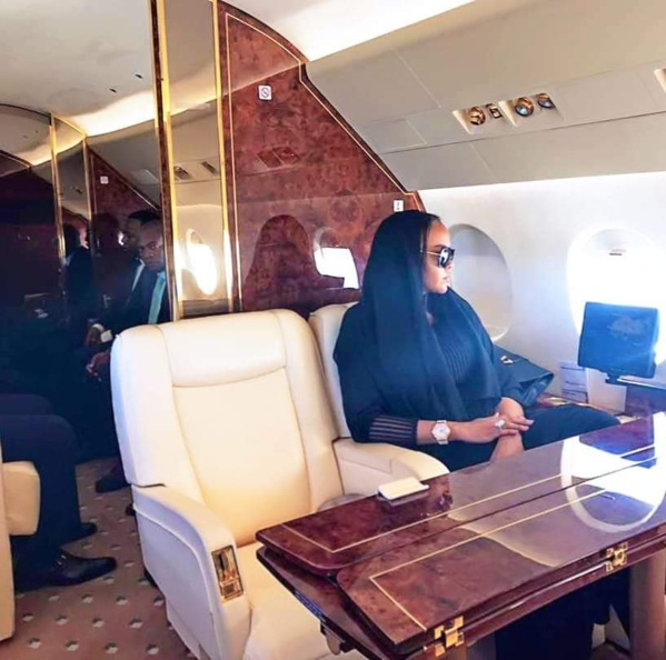 Karina toute resplendissante dans sa... "Ndokette" Karina toute resplendissante dans sa... "Ndokette"