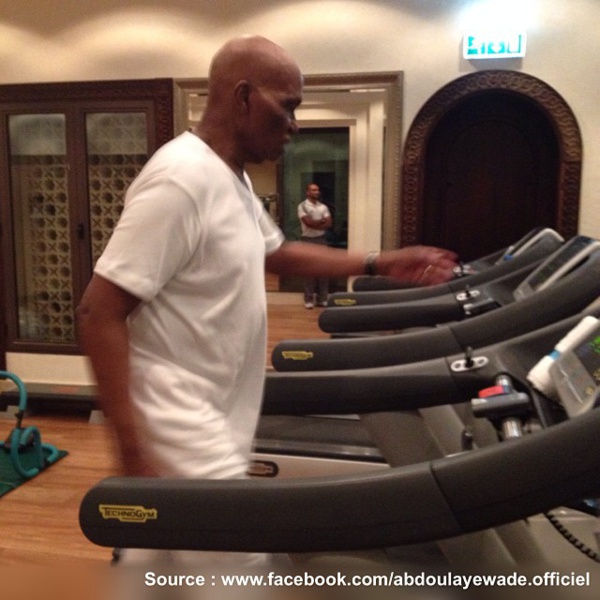 Subitement devenu aphone, comment Me Aboulaye Wade meuble ses journées à l'hôtel "TERROU BI" Subitement devenu aphone, comment Me Aboulaye Wade meuble ses journées à l'hôtel "TERROU BI"