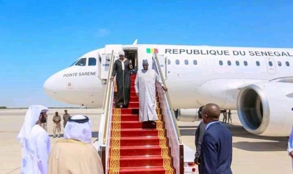 Les images de l'arrivée du couple Présidentiel à Abu Dhabi