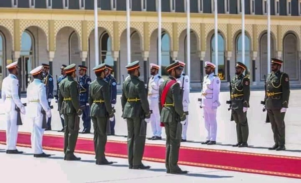 Les images de l'arrivée du couple Présidentiel à Abu Dhabi