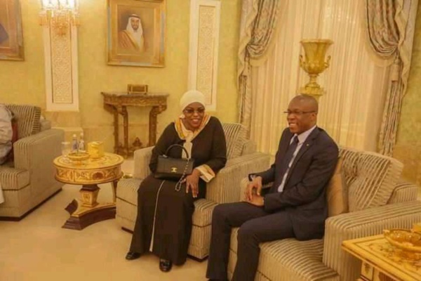 Les images de l'arrivée du couple Présidentiel à Abu Dhabi