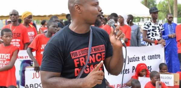 Six membres de "Frapp-France dégage" arrêtés devant le ministère du Commerce Six membres de "Frapp-France dégage" arrêtés devant le ministère du Commerce