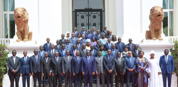 4 remaniements en 7 ans : Macky Sall a grillé 2 Premiers ministres et testé 73 ministres 4 remaniements en 7 ans : Macky Sall a grillé 2 Premiers ministres et testé 73 ministres