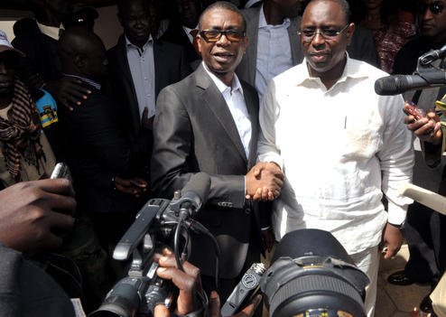 Pour son engagement auprès du Pr Sall, Youssou Ndour sera t'il récompensé dans le prochain gouvernement? Pour son engagement auprès du Pr Sall, Youssou Ndour sera t'il récompensé dans le prochain gouvernement?