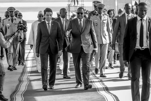 PRESTATION DE SERMENT DE MACKY SALL- Les images de l'arrivée à Dakar du PR Malgache Andry Rajoelina