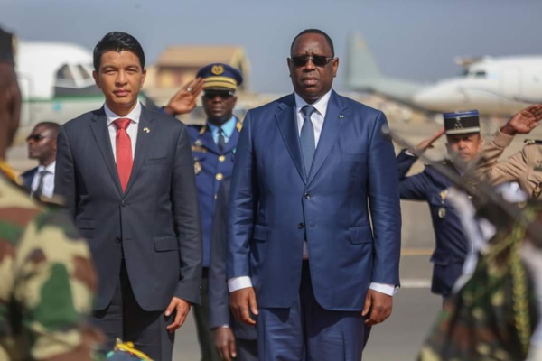 PRESTATION DE SERMENT DE MACKY SALL- Les images de l'arrivée à Dakar du PR Malgache Andry Rajoelina PRESTATION DE SERMENT DE MACKY SALL- Les images de l'arrivée à Dakar du PR Malgache Andry Rajoelina