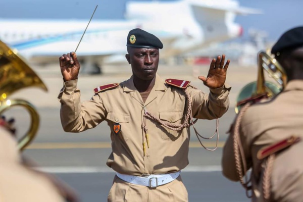 PRESTATION DE SERMENT DE MACKY SALL- Les images de l'arrivée à Dakar du PR Malgache Andry Rajoelina