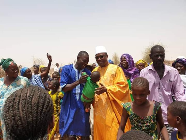 Pose de la première pierre du poste de santé de Belinaybe Pose de la première pierre du poste de santé de Belinaybe