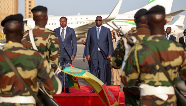 L’INVESTITURE DE MACKY SALL À LA UNE DES QUOTIDIENS L’INVESTITURE DE MACKY SALL À LA UNE DES QUOTIDIENS