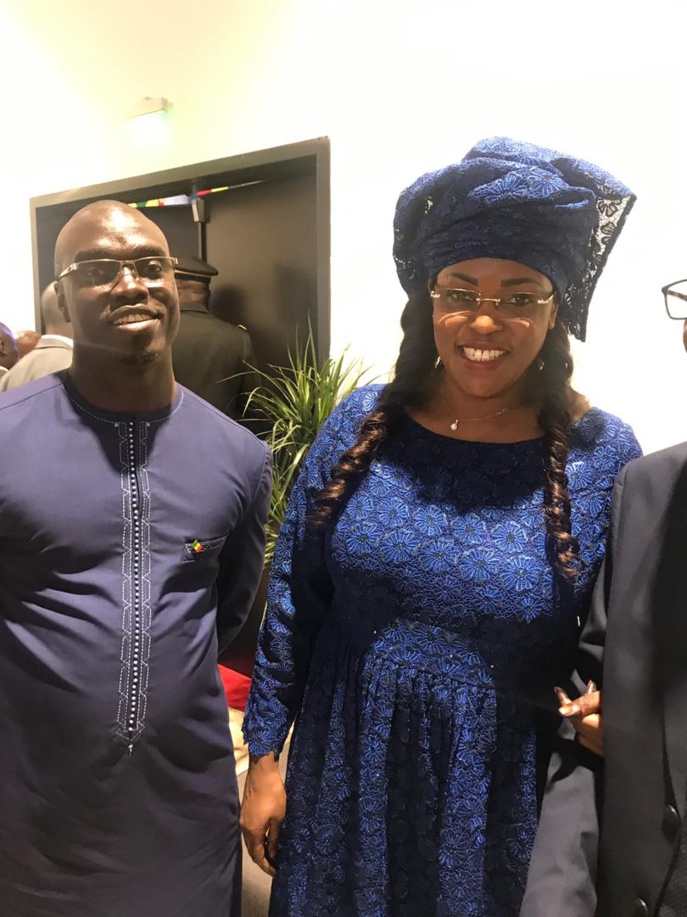 Arrêt sur image! Le selfie de Libass Bass avec le couple Présidentiel Arrêt sur image! Le selfie de Libass Bass avec le couple Présidentiel