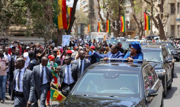 Ambiance en centre-ville : Macky fait faux bond à ses militants Ambiance en centre-ville : Macky fait faux bond à ses militants