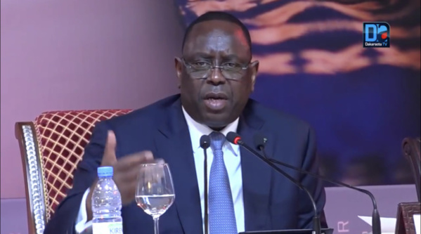 Macky Sall vide le palais de ses ministres d’Etat...