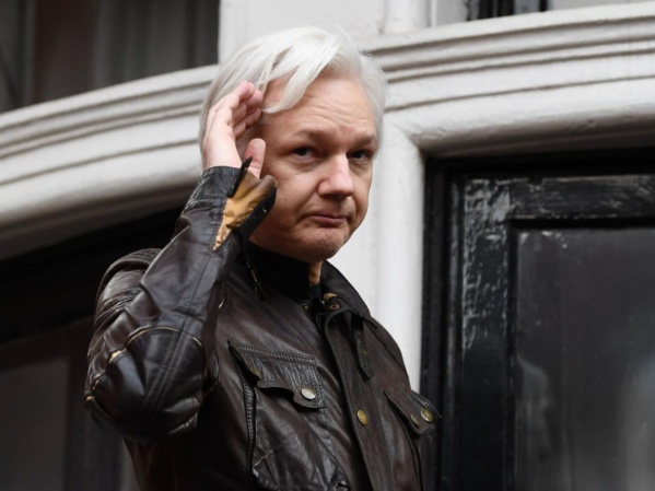 Le fondateur de WikiLeaks, Julian Assange, arrêté par la police britannique