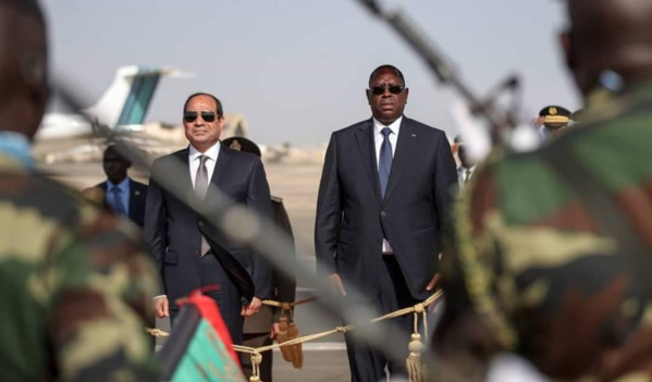 Les images de l'arrivée du PR Égyptien à Dakar Les images de l'arrivée du PR Égyptien à Dakar