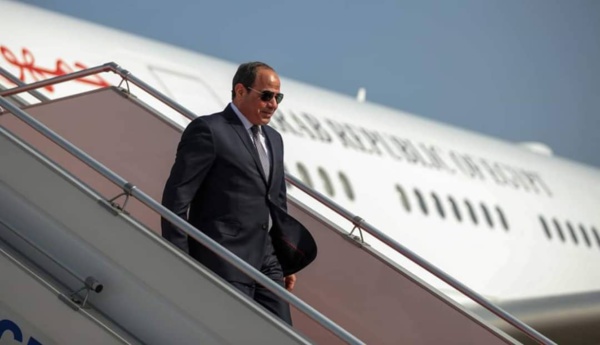 Les images de l'arrivée du PR Égyptien à Dakar Les images de l'arrivée du PR Égyptien à Dakar