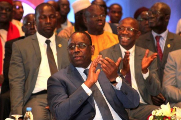 Macky Gâte Ses Députés, En Attendant Ses Projets De Loi Macky Gâte Ses Députés, En Attendant Ses Projets De Loi