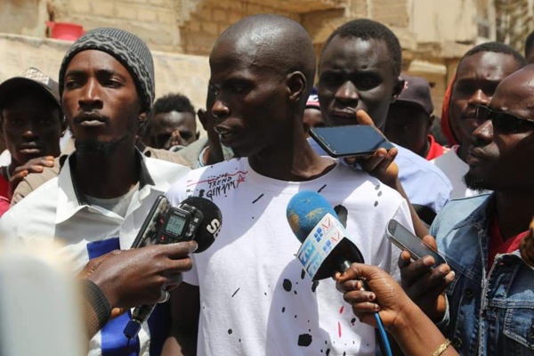 Voici la déclaration liminaire des ouvriers et travailleurs des boulangeries au siège de "Yen à Marre! Voici la déclaration liminaire des ouvriers et travailleurs des boulangeries au siège de "Yen à Marre!