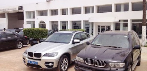 PLAINTES EN CASCADE : LE PATRON DE CARREFOUR AUTOMOBILES ET SON FILS KHADIM BÂ LAVENT LEUR LINGE SALE EN PUBLIC PLAINTES EN CASCADE : LE PATRON DE CARREFOUR AUTOMOBILES ET SON FILS KHADIM BÂ LAVENT LEUR LINGE SALE EN PUBLIC