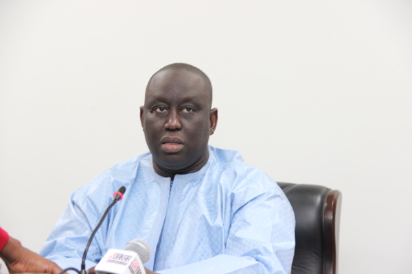 Aliou Sall: "Je ne veux pas succéder à mon grand frère de Président de la République" Aliou Sall: "Je ne veux pas succéder à mon grand frère de Président de la République"