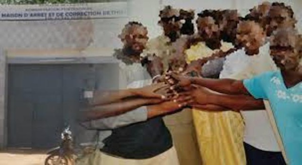 Révélation de l’un des Thiantakones : "la fosse commune était prête à accueillir Ababacar Diagne qui n'était pas mort" Révélation de l’un des Thiantakones : "la fosse commune était prête à accueillir Ababacar Diagne qui n'était pas mort"