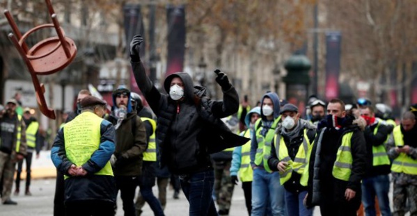 Après les annonces de Macron, nouveau samedi de mobilisation des Gilets jaunes Après les annonces de Macron, nouveau samedi de mobilisation des Gilets jaunes