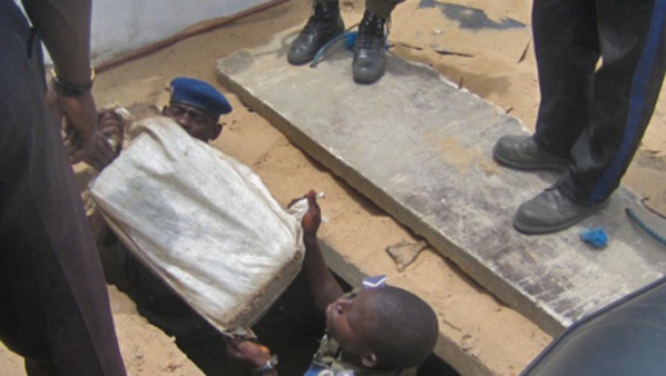 Saisie record de 72 kilogrammes de cocaïne par les Douanes sénégalaises Saisie record de 72 kilogrammes de cocaïne par les Douanes sénégalaises