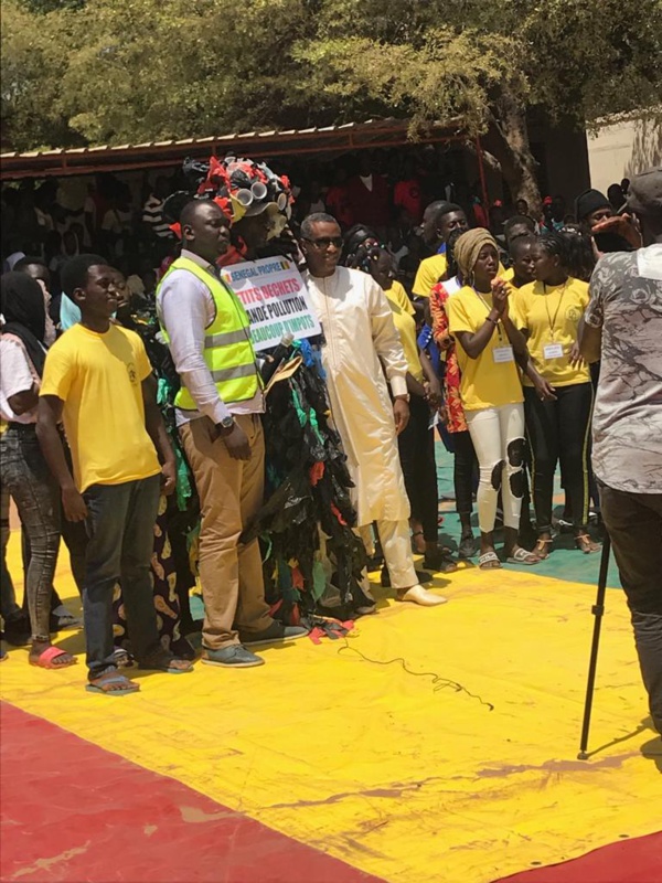​Clean up challenge, le mouvement ´Sameu Sunu Momel’ de Malika investit les écoles