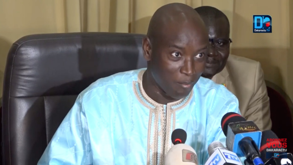 Renforcement des pouvoirs du ministre de l'intérieur par décret / Aly Ngouille Ndiaye précise : « Ce n'est pas un fait nouveau. J'ai les mêmes pouvoirs. Rien n'a changé! » Renforcement des pouvoirs du ministre de l'intérieur par décret / Aly Ngouille Ndiaye précise : « Ce n'est pas un fait nouveau. J'ai les mêmes pouvoirs. Rien n'a changé! »