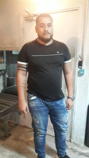 Ahmad Hachem, français d’origine libanaise, tombe avec deux valises de presque... 3 milliards de f Cfa en coupures d’Euros Ahmad Hachem, français d’origine libanaise, tombe avec deux valises de presque... 3 milliards de f Cfa en coupures d’Euros