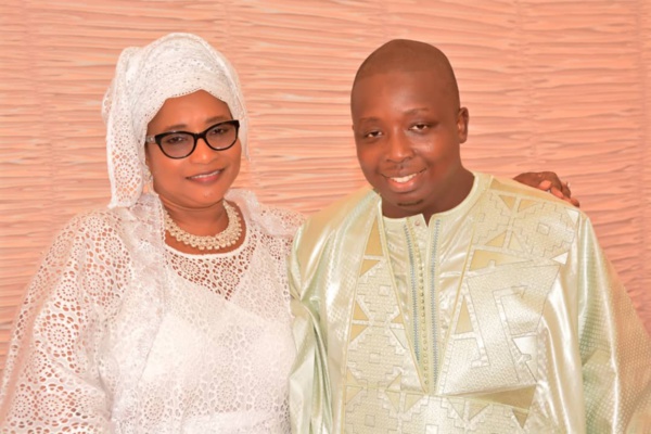 Le touchant témoignage du "Roi du Mbalax" envers notre confrère Pèdre Ndiaye Le touchant témoignage du "Roi du Mbalax" envers notre confrère Pèdre Ndiaye